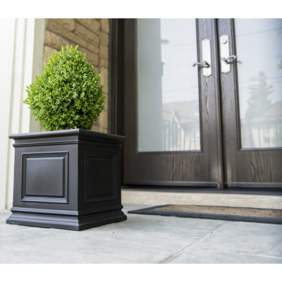 Jarrel Planter Box