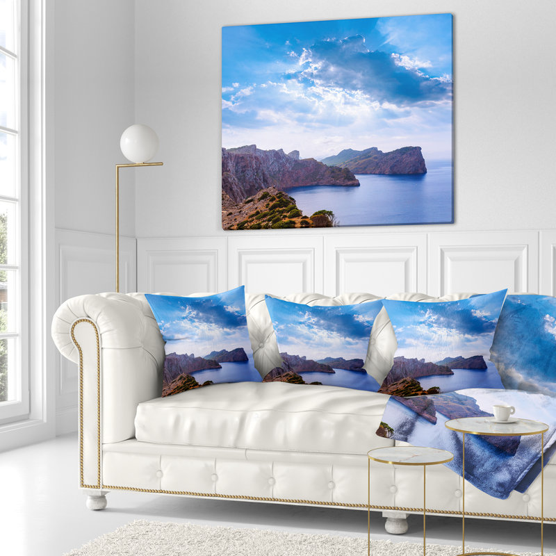 Coussin majestueux «Formentor Cape Rocks» de Majorque imprimé Sea & Shore, 18 po x 18 po, Coussin décoratif