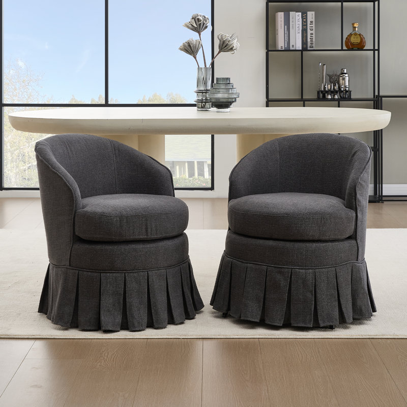 Chaises demi-tonneau revêtues de lin, Gris