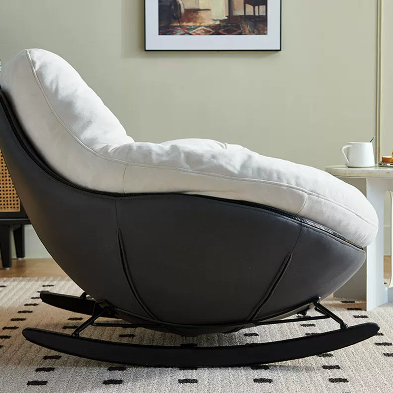 Chaise berçante légère et luxueuse