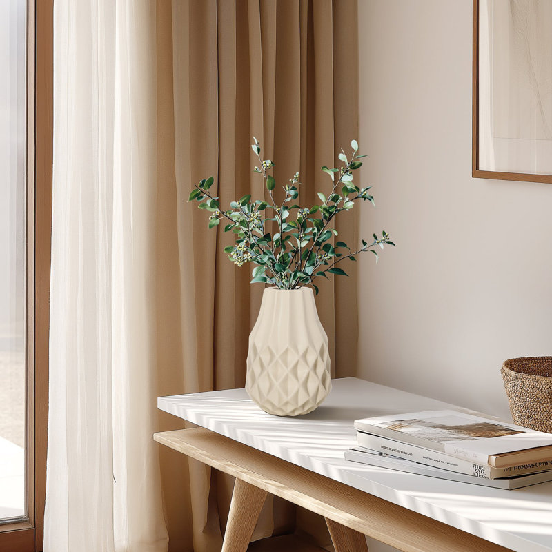 Vase en céramique beige 7,5 po Facetta, Sable, 7.5 inch