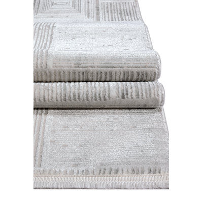 Richlyn Geometric Indoor / Outdoor Area Rug