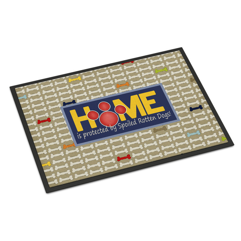Le tapis d’entrée anti-dérapant pour l’intérieur Temecula Home est protégé par des chiens délaissés.