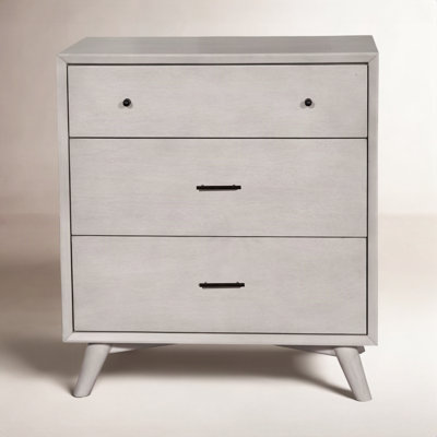 32 " W 3 - Drawer Dresser