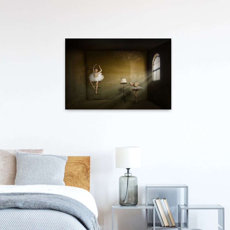 Rêve de danseuses de ballet - Illustration murale à l'architecture dramatique, élégante et éthérée, H 24 po x l 36 po