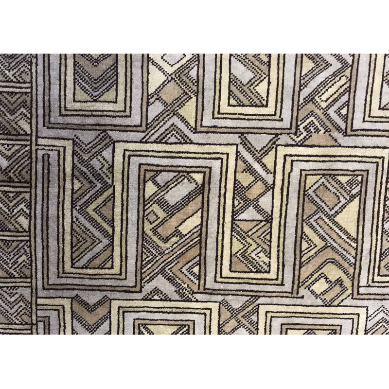Hand-Knotted High-Quality Gray Area Rug