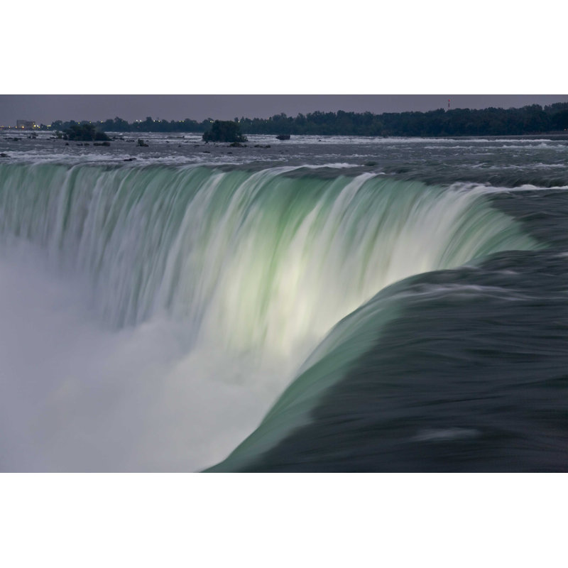 Chutes du Niagara la nuit - Photographie sur toile tendue, H 12 po x l 18 po