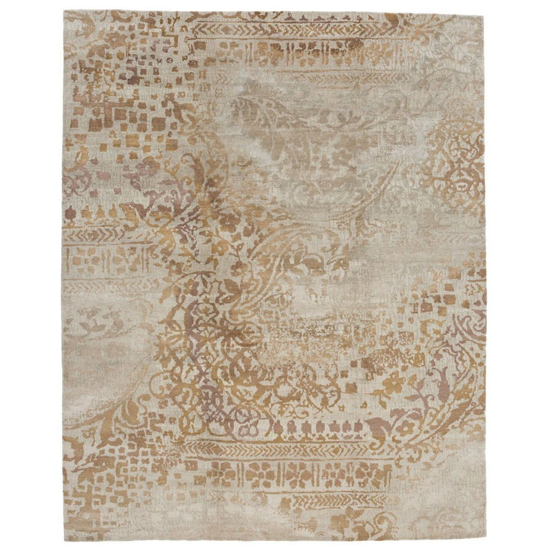 Floral Area Rug in Gold/Beige