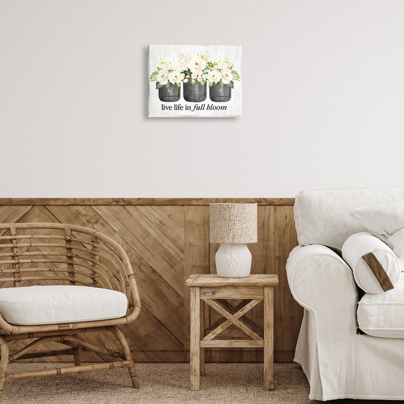 "Life in Full Bloom", art mural par lettres et lignes