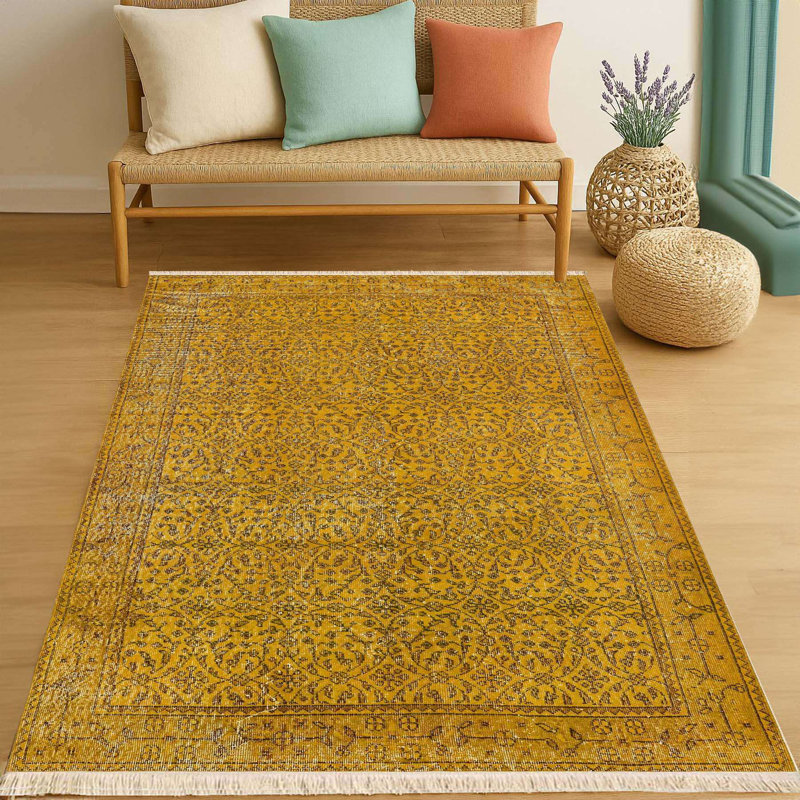 Distressed Saffron Traditional Area Rug