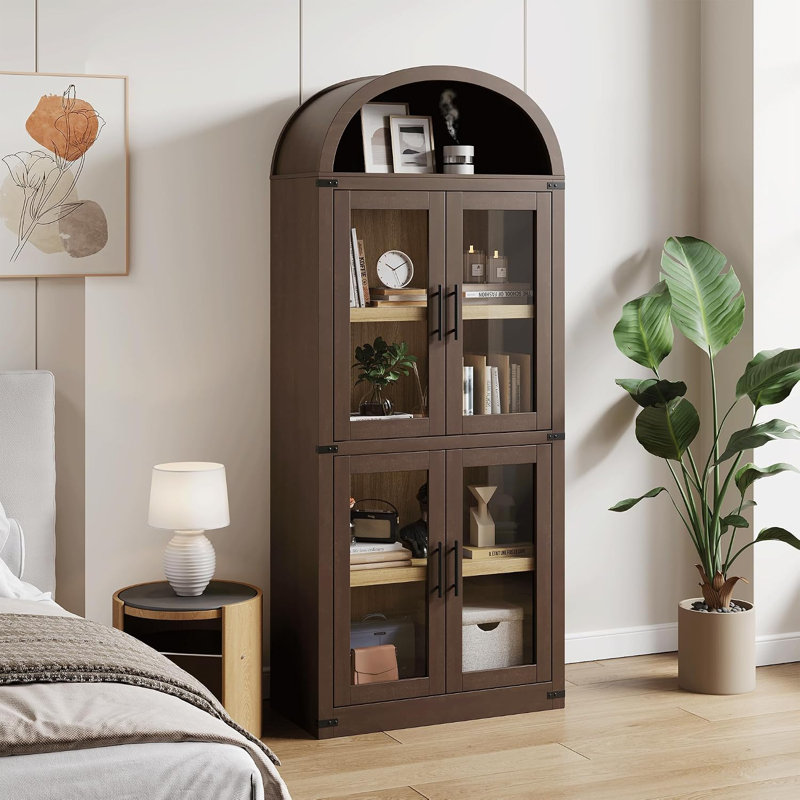 Bibliothèque arquée 71 po avec 4 portes en verre, armoire de rangement à 5 niveaux pour le salon, rouge brunâtre