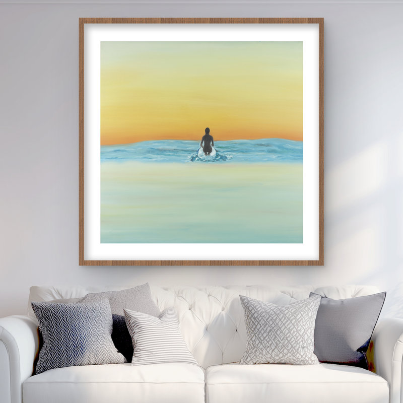 Un surfeur nageant de l'aube - reproduction encadrée avec passe-partout | Décoration intérieure, H 36 po x l 36 po, Brun