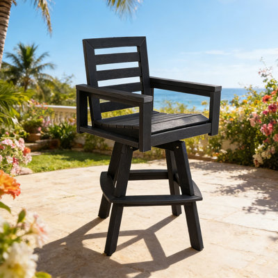 Tabourets de bar d'extérieur pivotants, chaise de patio en PEHD au carbone avec pivot à 360 ° et dossier en échelle, tabouret de bar toutes saisons pour terrasse et bord de piscine