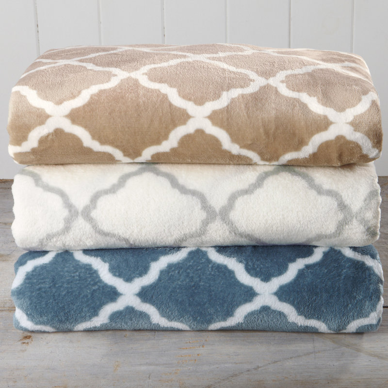 Queen Smoke Blue and White Velvet Plush Sheet Set