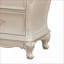 Table de chevet 2 tiroirs Pearl White avec pieds Queen Anne