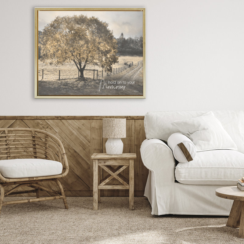 Cadre flottant Hold On To Your Memories, design par Lori Deiter, H 25 po x l 31 po, Cadre flottant métallique doré