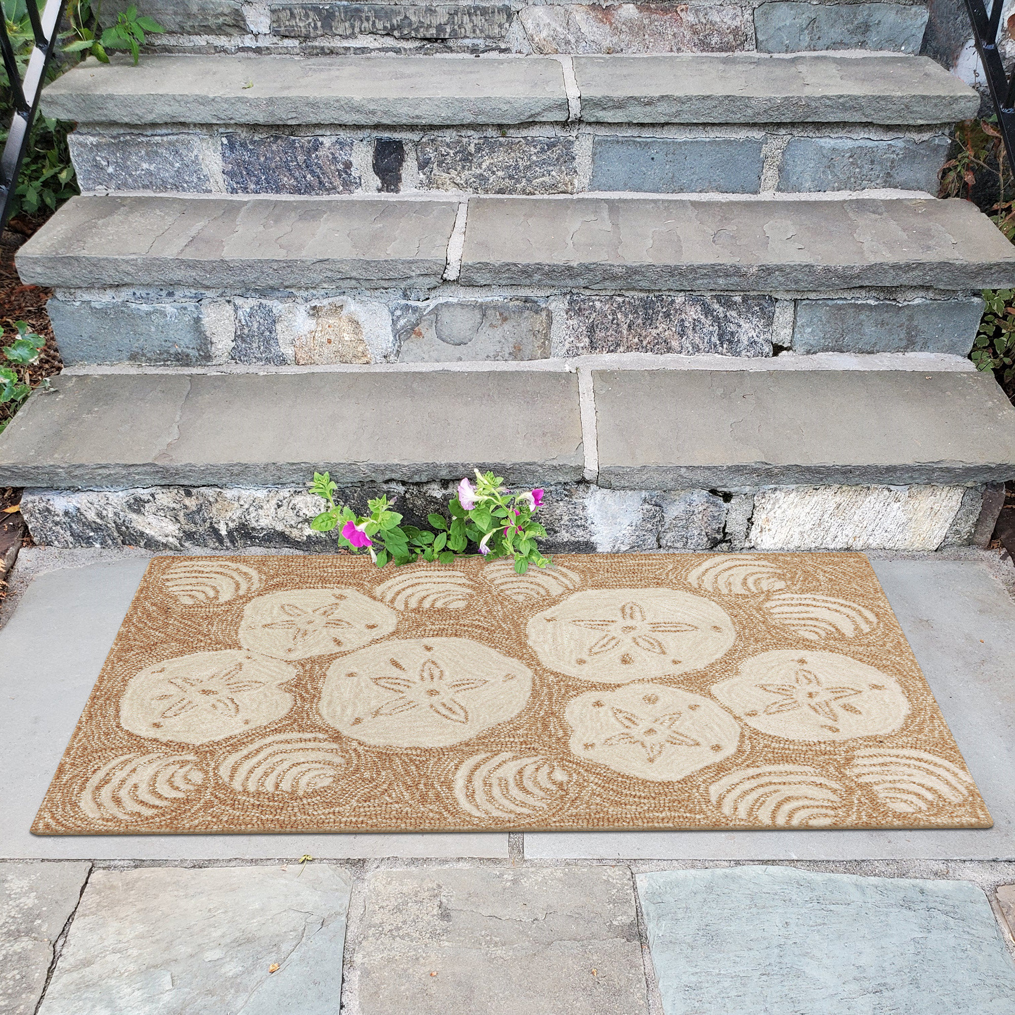 DBK Transitional Rugs Frontporch Shell Toss Indoor/Outdoor Rug Natural ...