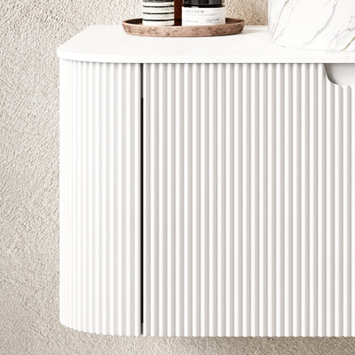 Armoire de salle de bain murale 24 po avec surface en pierre frittée blanche, peinture imperméable à un tiroir et fermeture en douceur, comptoir de lavabo sans robinet, motif 3D de style français à fermeture en douceur, drain