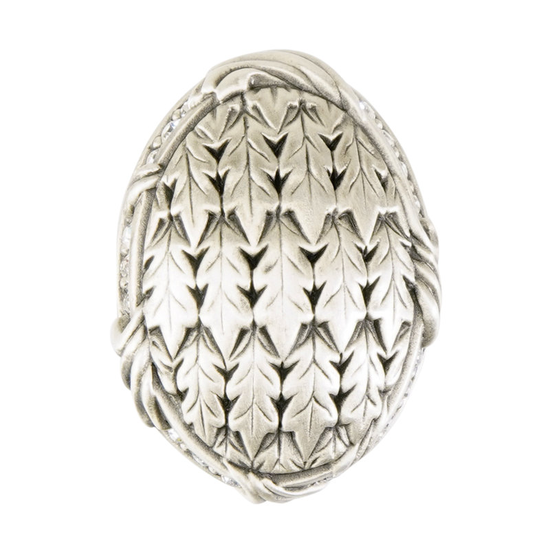 LION IN WINTER OVAL KNOB; DECORATED WITH SWAROVSKI® CLEAR CRYSTAL; MATTE SILVER FINISH