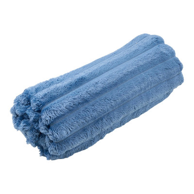 Machine Tufted Throw Blanket