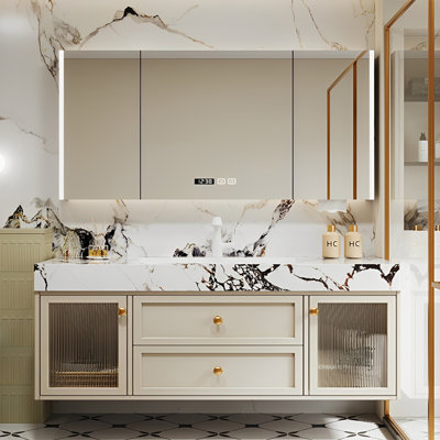 Armoire de salle de bain à la française