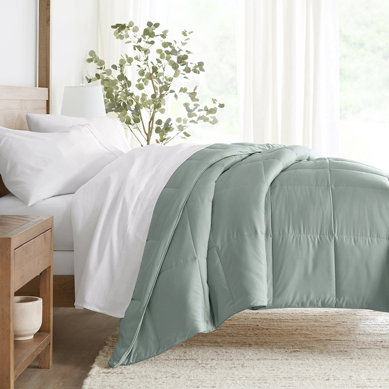 Comforter Solid Color Lightweight Microfiber All Season Down-Alternative Ultra Soft Bedding, Queen, Green