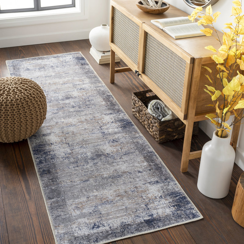 Tapis bleu foncé / brun moyen lavable Owings, Tapis de couloir 2 pi 7 po x 7 pi 10 po