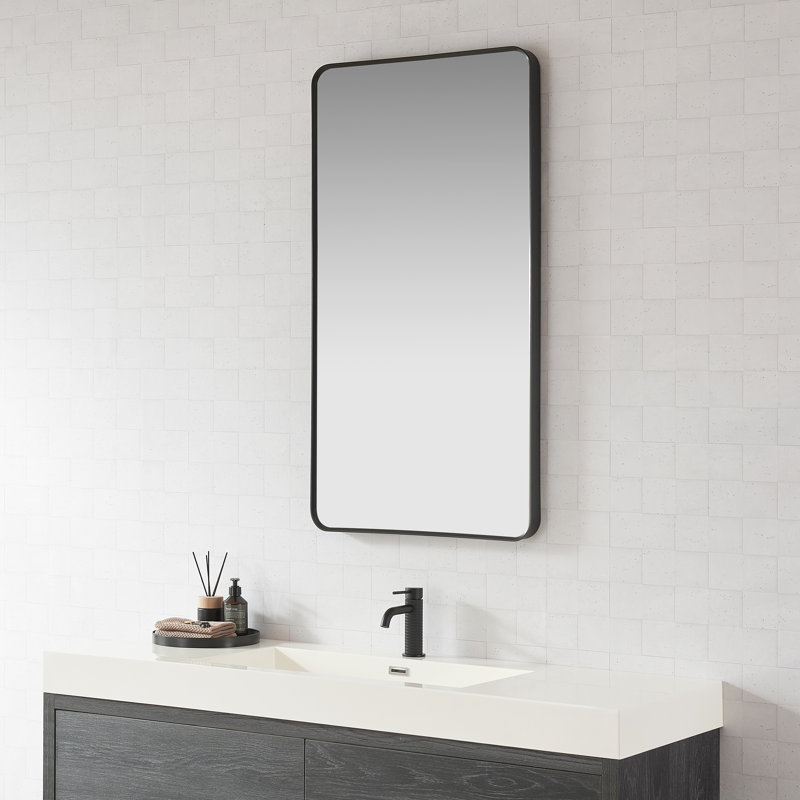 Miroir rectangulaire mural en aluminium l 24 po x H 45 po Mercer41 Elsiana, Noir brossé