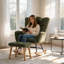 Chaise berçante moderne avec repose-pieds, fauteuil oscillant rembourré avec appui-tête réglable, tissu en velours côtelé doux et structure en métal robuste, vert olive
