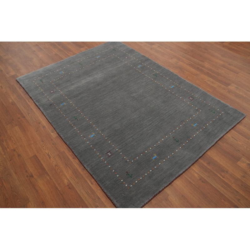 Tapis oriental gris à motif tribal 4 x 6