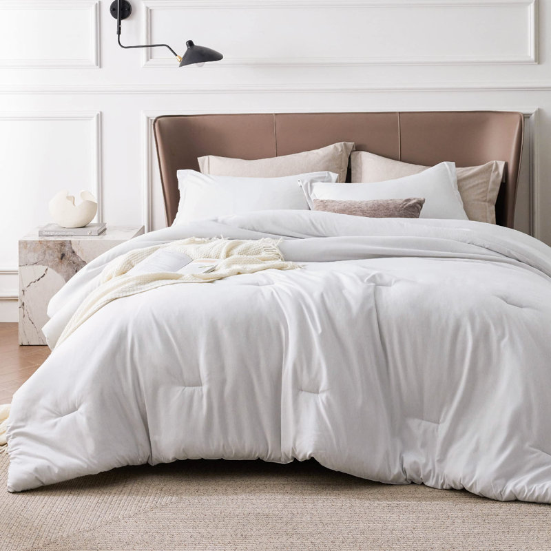 Polyester Standard Comforter, Twin Comforter, Grayish White