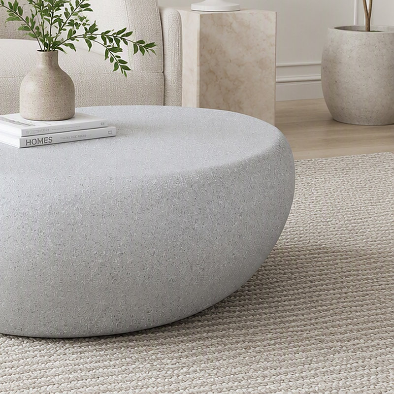 Table basse elliptique en fibre de verre, L 43,31 po, Beige