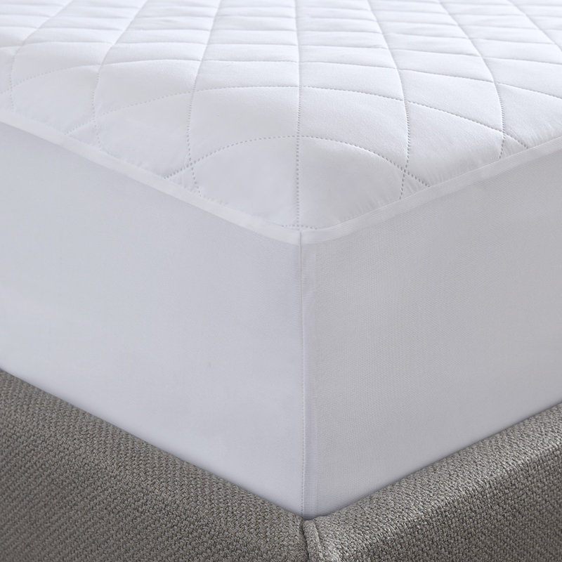 Protège-matelas antimicrobien matelassé Essential Essential brossé blanc, Très grand lit