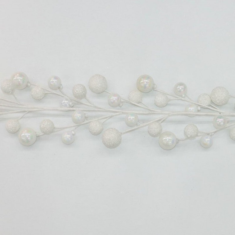 White Christmas Balls Garland, 2,7 (pi), White