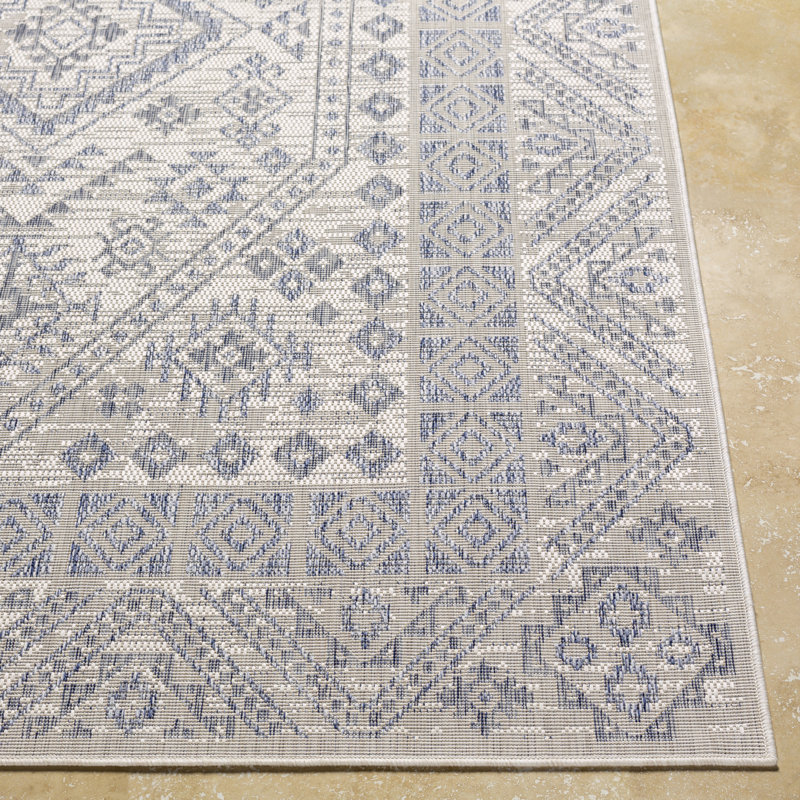 Kieshia Oriental Indoor / Outdoor Rug, Rectangle 5'3" x 7'