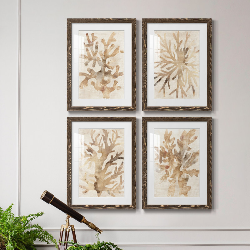 Parchment Coral I - ensemble de 4 reproductions de cadres photo, H 24 po x l 72 po x P 1,5 po, Noyer