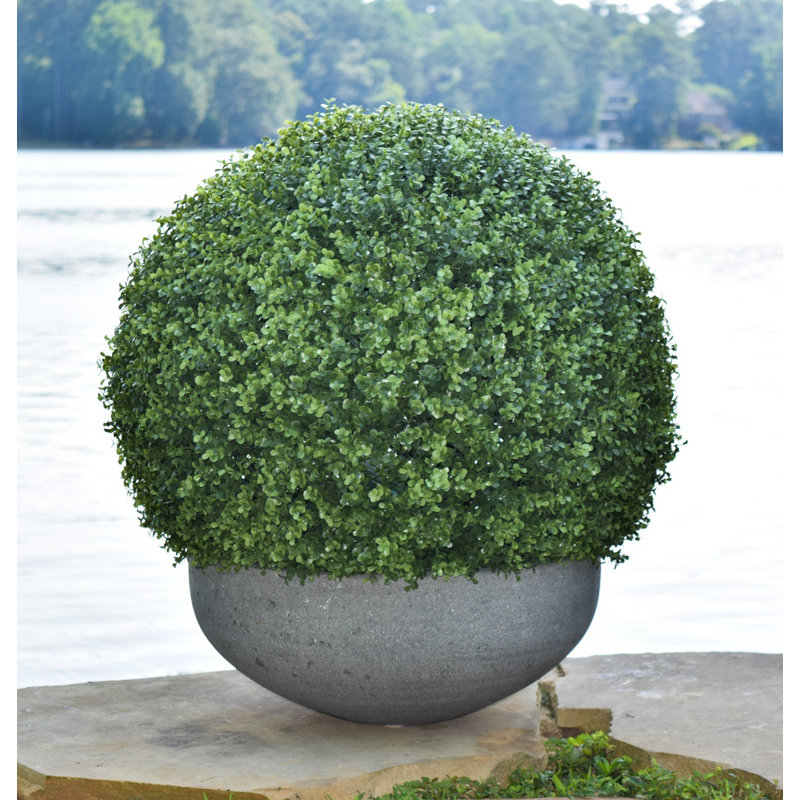 28'' Faux Boxwood Topiary