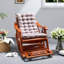 Chaise berçante en rotin naturel-108730137