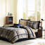 Lit simple avec édredon écossais - Bride contrastante, draps bleu marine et taupe durables, de qualité
