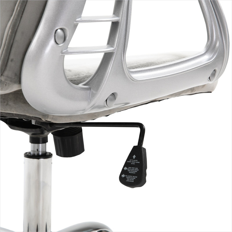 Fauteuil de bureau en velours gris pâle avec capitonnage à boutons cristal et siège pivotant réglable pour espace de travail à domicile