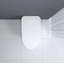 Toilette intelligente de luxe intelligente avec pulvérisateur d'eau chaude et sécheuse instantanées, fonction de chasse d'eau automatique / capteur de pied, siège de bidet chauffé à température ajustée, affichage à DEL blanc