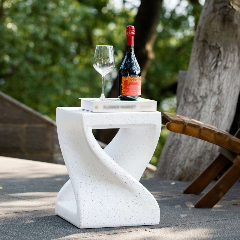 Table d'appoint d'extérieur en marbre à base torsadée moderne MGO Terrazzo