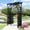 Tonnelle de jardin en bois brun clair 7 pi avec porte