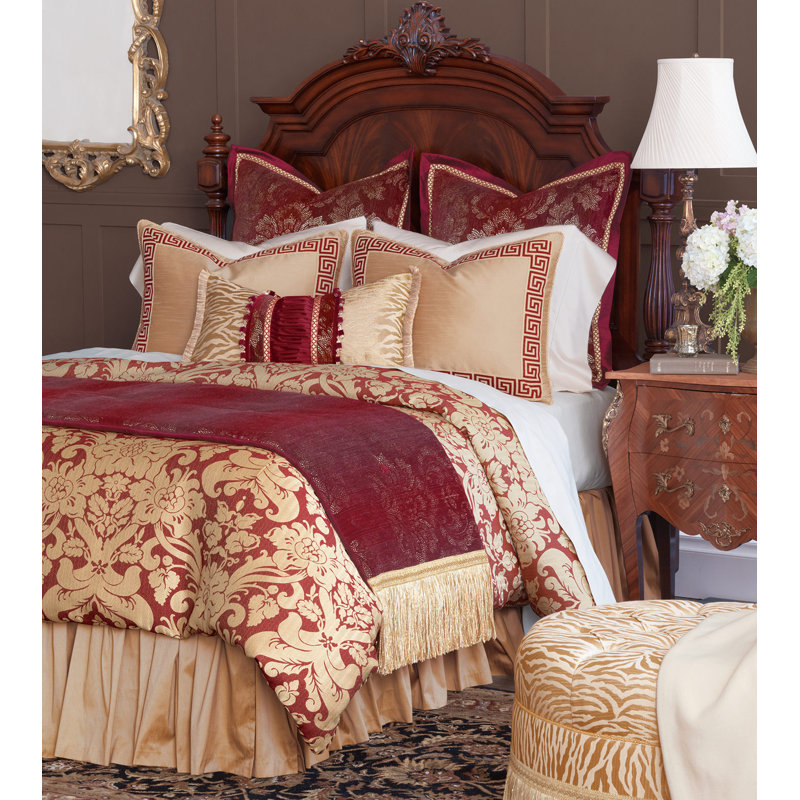 Helène Duvet Cover Set, Super Queen Duvet Cover + 6 Additional Pieces