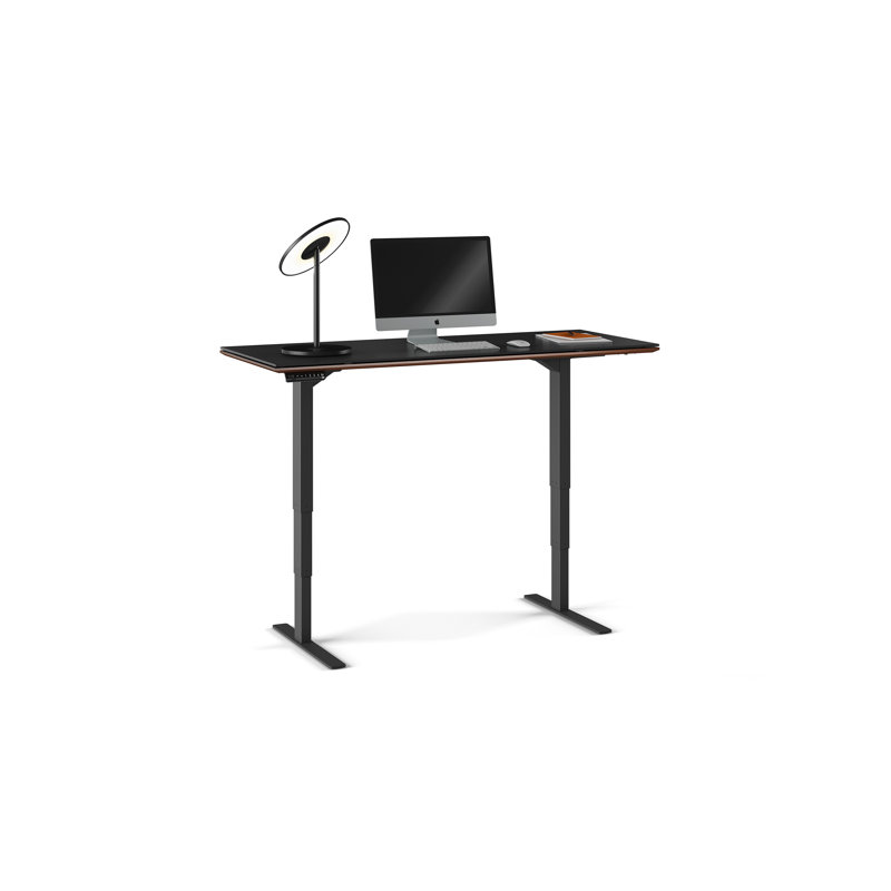 Bureau debout à hauteur ajustable Sequel 20, H 24 po x l 60 po x P 24 po, Noyer teint de couleur chocolat