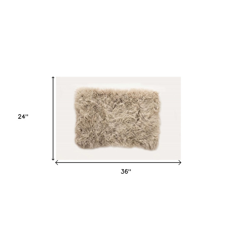 Tapis rectangulaire en peau de mouton taupe 2 pi x 5 pi, Tapis de couloir 2 pi x 5 pi
