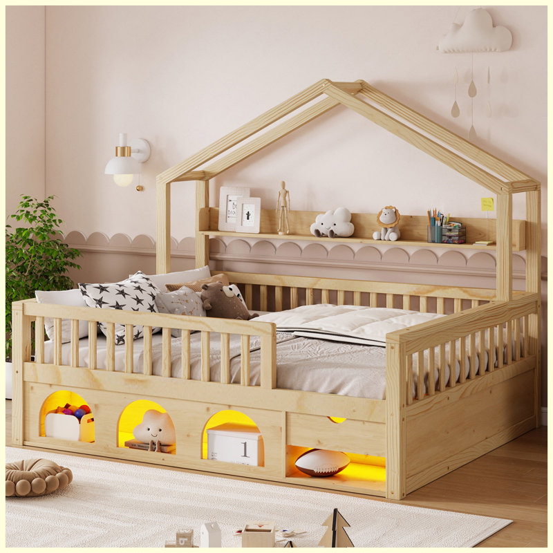 Structure de lit pleine grandeur pour enfants en bois avec garde-corps de sécurité, rangement sous le lit, tiroir et lumière, naturel
