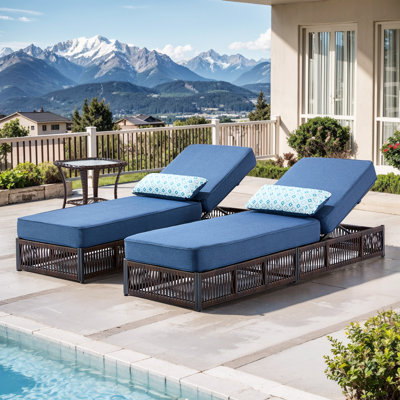 Chaise longue de patio en rotin 2 pièces avec table d'appoint, méridienne en osier d'extérieur avec dossier réglable, coussin et coussin amovibles, chaise longue inclinable pour balcon au bord de la piscine