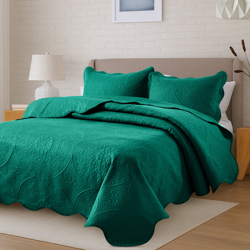 Floral Embossed Quilted Bedspread Set, Oversized and Lightweight Bedding Set with Pillow Shams, Emerald