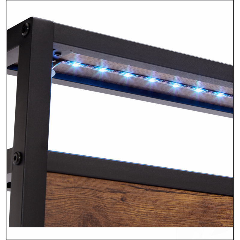Structure de lit plateforme très grand en métal avec tête de lit en bois, ports de chargement USB et lumières DEL pour un confort moderne